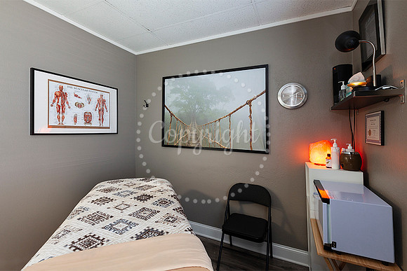 Peters Chiropractic- Massage room